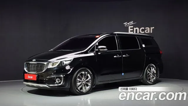 Kia Canival 2017 — photo 1