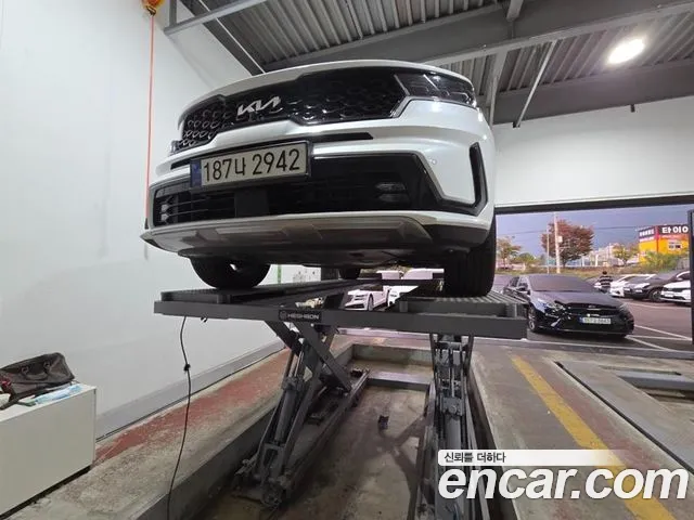 Kia Sorento 2023 — photo 1