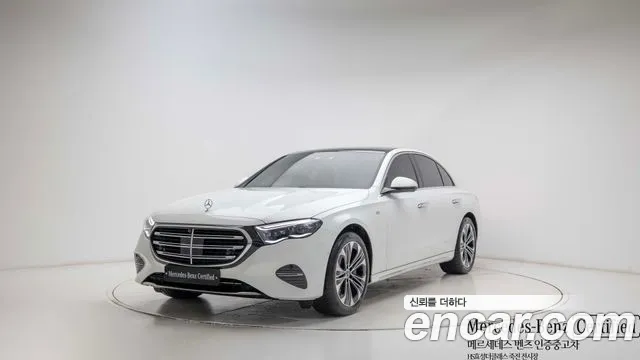Mercedes-Benz E-Class 2026 — photo 1