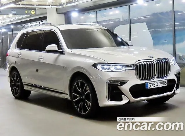 BMW X7 2022 — photo 1