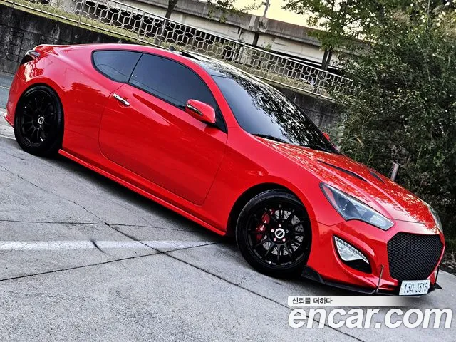 Hyundai Genesis 2012 — photo 1