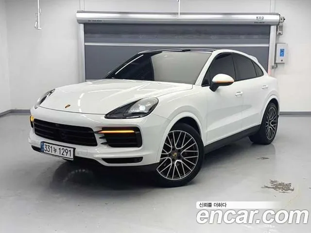 Porsche Cayenne 2023 — photo 1
