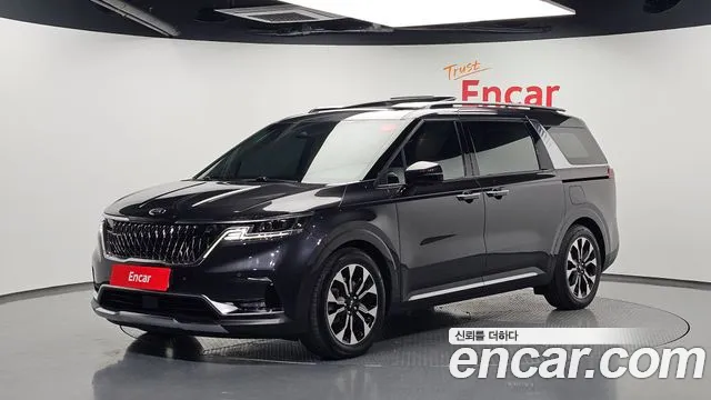 Kia Canival 2021 — photo 1