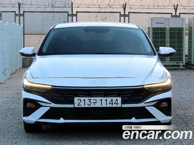 Hyundai AVANTE 2024 — photo 1