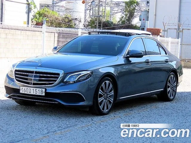 Mercedes-Benz E-Class 2020 — photo 1