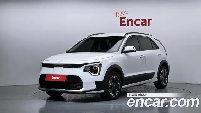 Kia Niro 2023 — photo 1