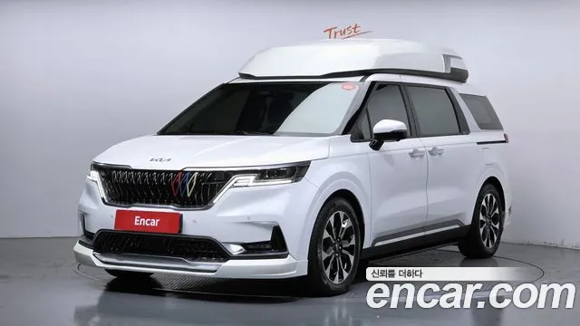 Kia Canival 2021 — photo 1