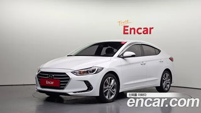 Hyundai AVANTE 2018 — photo 1