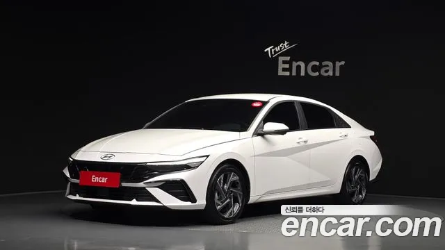 Hyundai AVANTE 2024 — photo 1