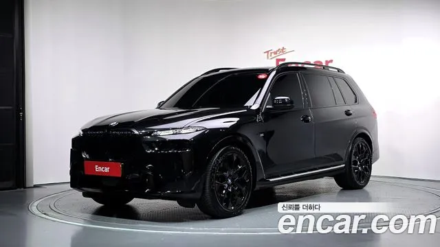 BMW X7 2026 — photo 1
