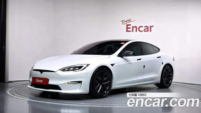 Tesla Model S 2023 — photo 1