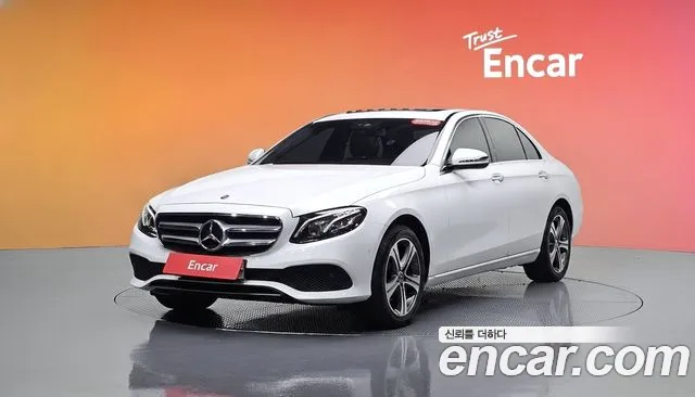 Mercedes-Benz E-Class 2019 — photo 1