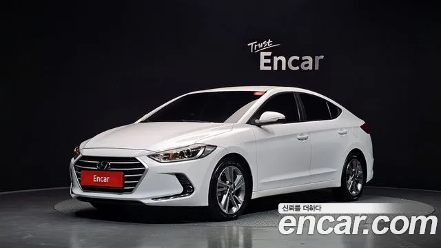 Hyundai AVANTE 2017 — photo 1
