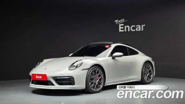 Porsche 911 2020 — photo 1