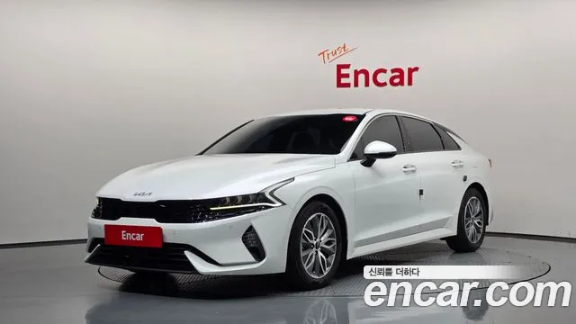Kia K5 2023 — photo 1