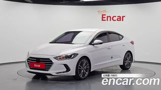 Hyundai AVANTE 2018 — photo 1