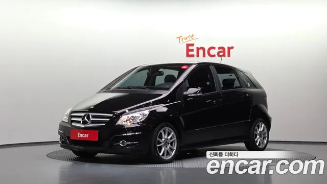 Mercedes-Benz B-Class 2010 — photo 1