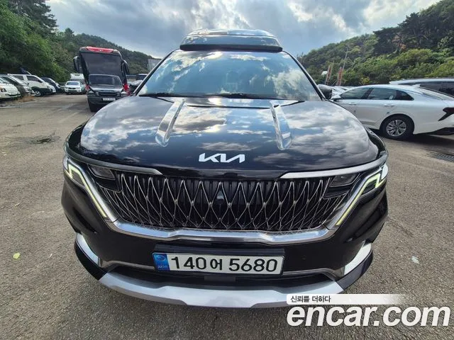 Kia Canival 2023 — photo 1