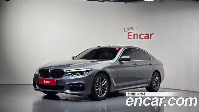 BMW 5-Series 2018 — photo 1