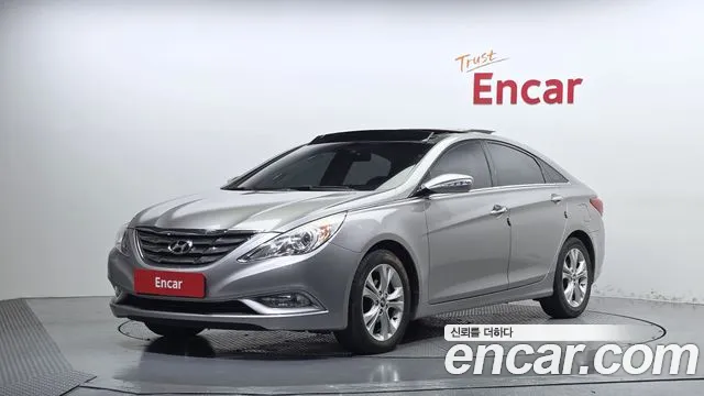 Hyundai Sonata 2010 — photo 1