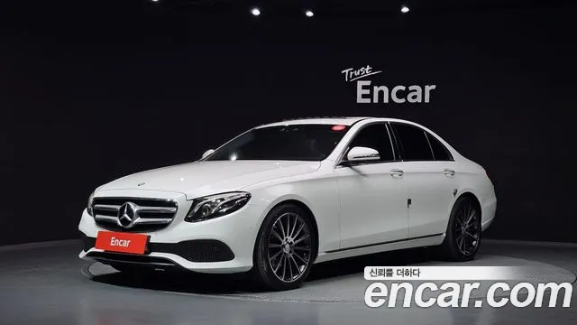 Mercedes-Benz E-Class 2017 — photo 1