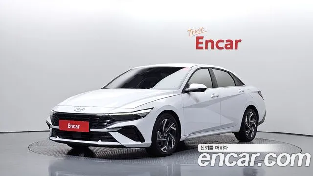 Hyundai AVANTE 2024 — photo 1