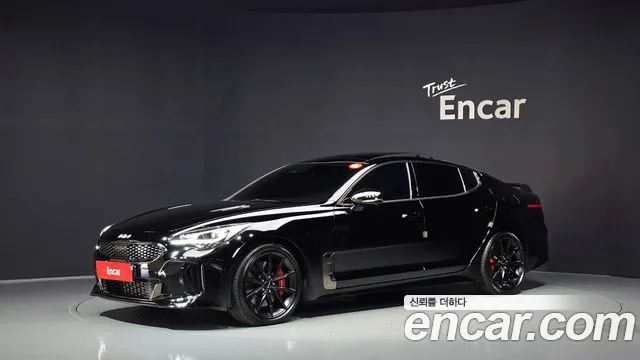 Kia Stinger 2023 — photo 1