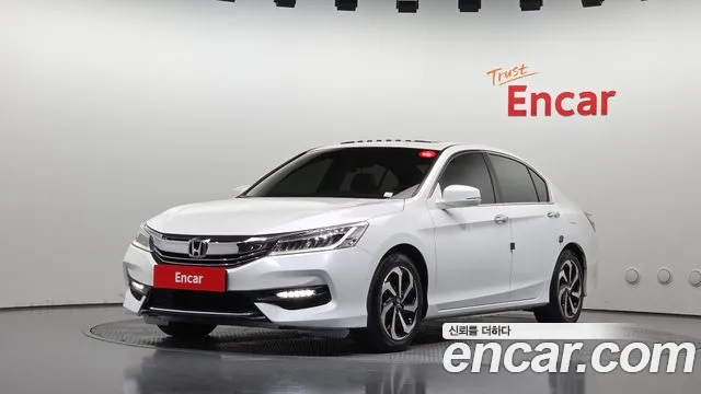 Honda Accord 2016 — photo 1