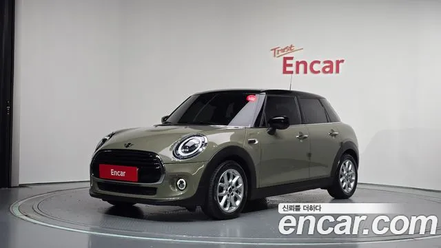 Mini Cooper 2020 — photo 1