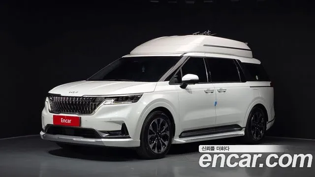 Kia Canival 2023 — photo 1