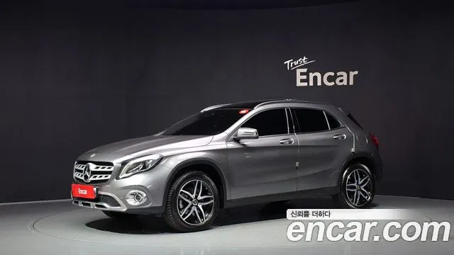 Mercedes-Benz GLA-Class 2019 — photo 1