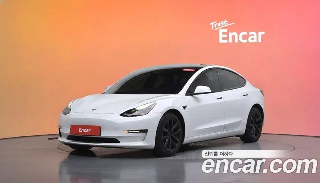 Tesla Model 3 2022 — photo 1