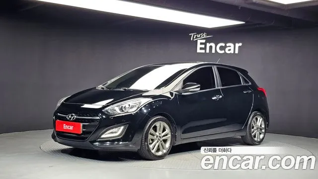 Hyundai i30 2016 — photo 1