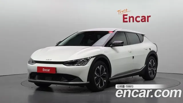 Kia EV6 2023 — photo 1