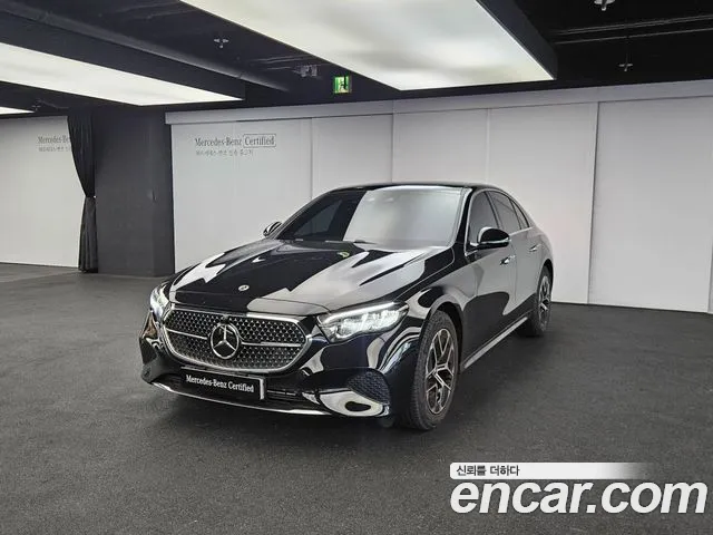 Mercedes-Benz E-Class 2026 — photo 1