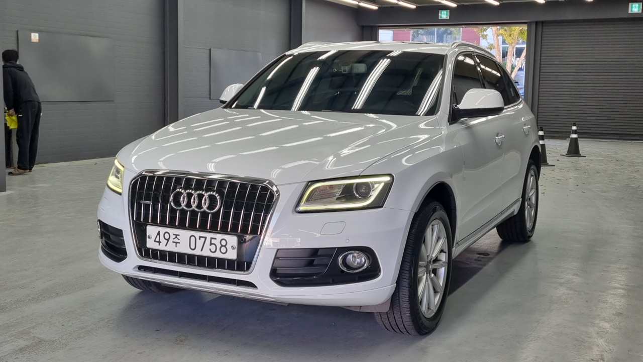 Audi Q5 2016 — photo 1