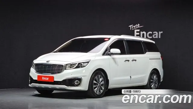 Kia Canival 2017 — photo 1