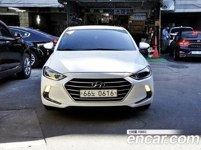 Hyundai AVANTE 2016 — photo 1
