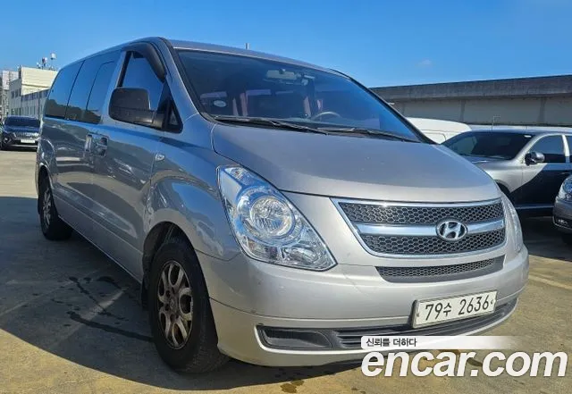 Hyundai Starex 2012 — photo 1