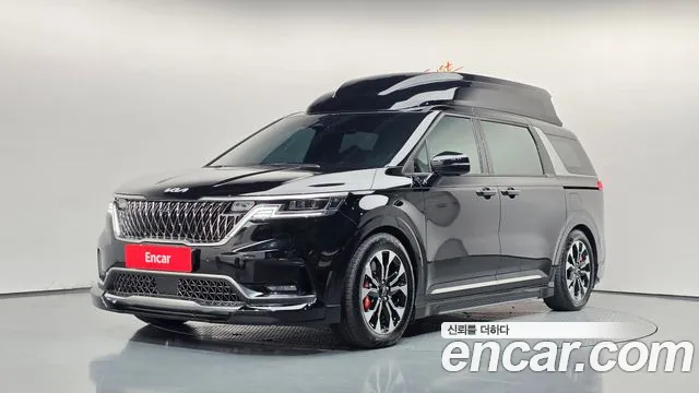 Kia Canival 2023 — photo 1