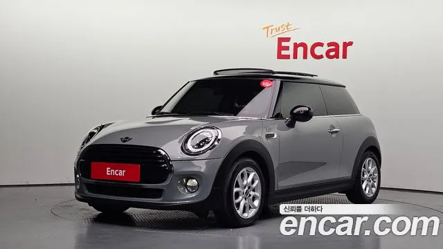 Mini Cooper 2019 — photo 1