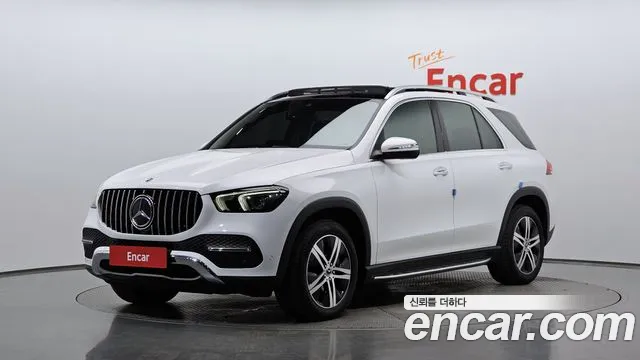 Mercedes-Benz GLE-Class 2020 — photo 1