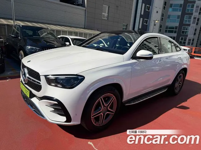Mercedes-Benz GLE-Class 2026 — photo 1