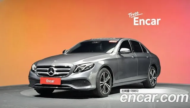 Mercedes-Benz E-Class 2020 — photo 1