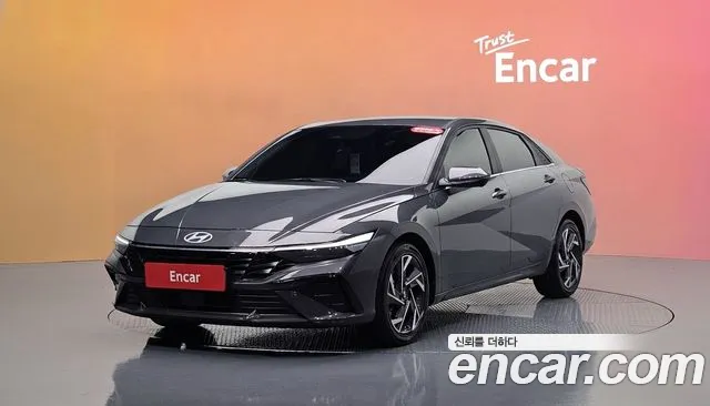 Hyundai AVANTE 2025 — photo 1