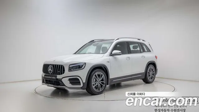 Mercedes-Benz GLB-Class 2026 — photo 1