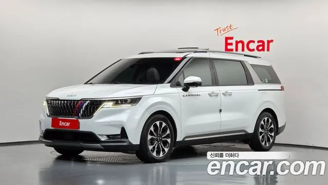 Kia Canival 2022 — photo 1