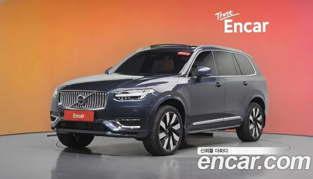 Volvo XC90 2025 — photo 1