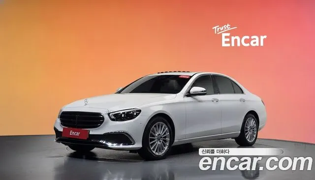 Mercedes-Benz E-Class 2021 — photo 1