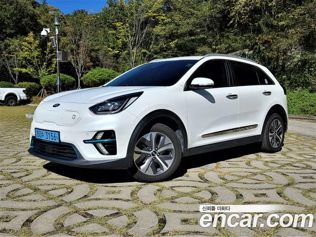 Kia Niro 2019 — photo 1